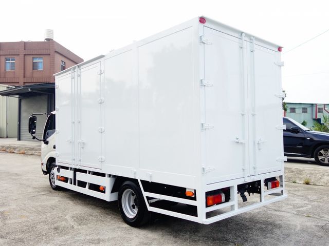 《僅跑2萬》原廠保固中HINO加長加高箱左右對開門《加長14呎》  第6張相片