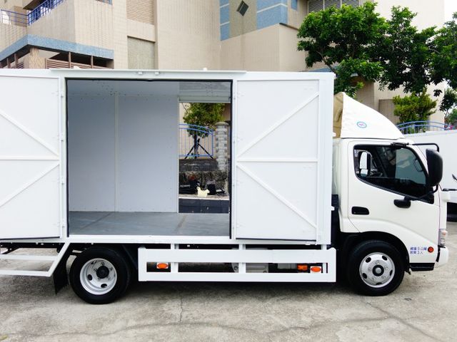 《僅跑2萬》原廠保固中HINO加長加高箱左右對開門《加長14呎》  第8張相片