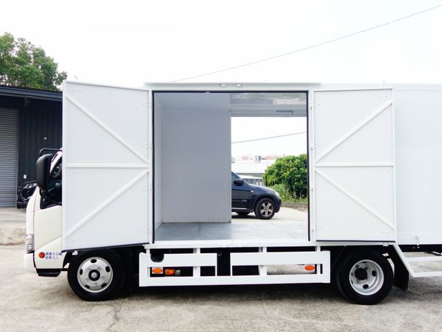 《僅跑2萬》原廠保固中HINO加長加高箱左右對開門《加長14呎》  第9張相片