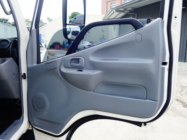 《僅跑2萬》原廠保固中HINO加長加高箱左右對開門《加長14呎》  第12張相片