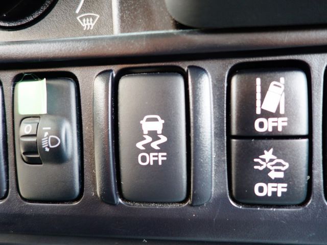 《僅跑2萬》原廠保固中HINO加長加高箱左右對開門《加長14呎》  第17張相片