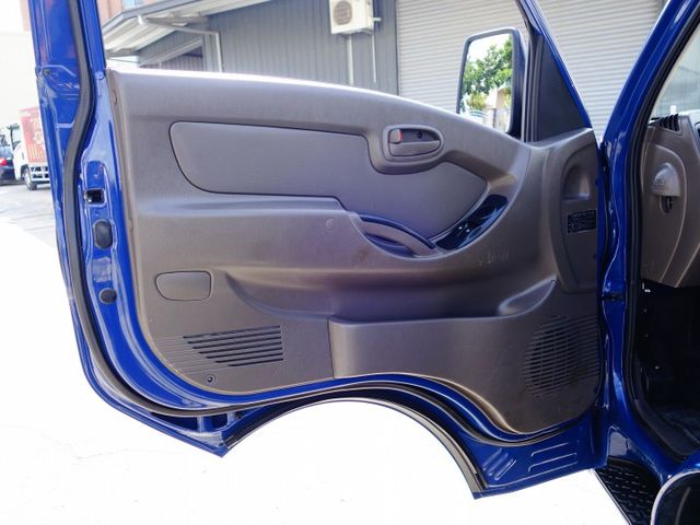 《僅跑二萬》大單廂PORTER+2.5呎油壓尾門《自排》  第7張相片