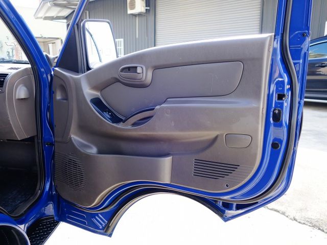 《僅跑二萬》大單廂PORTER+2.5呎油壓尾門《自排》  第9張相片