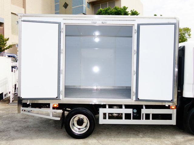 《 僅跑3千 》大霸王加長12呎加高冷凍車《自排》  第8張相片