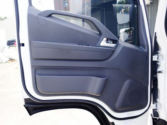 《 僅跑3千 》大霸王加長12呎加高冷凍車《自排》  第9張相片