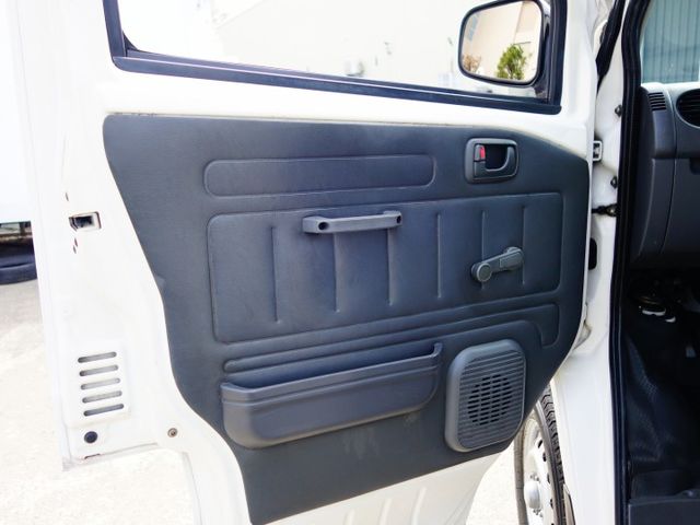 《僅跑9萬》菱利貨車+2.5呎油壓尾門  第8張相片