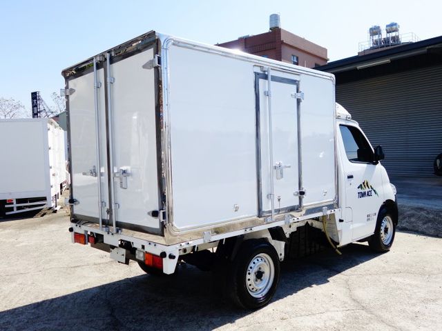 《自排》TOWN ACE左右開門冷凍車《TSS版》  第4張相片