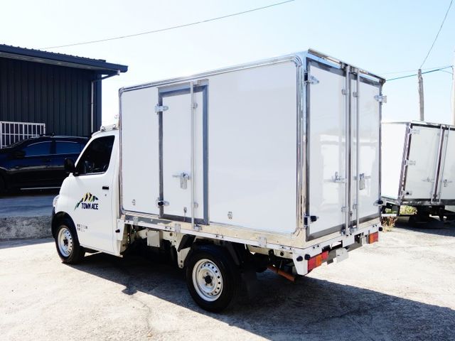 《自排》TOWN ACE左右開門冷凍車《TSS版》  第6張相片