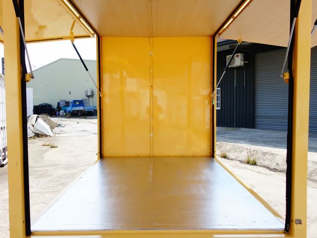 《僅跑2萬》TOWN ACE加高歐翼餐車《自排》  第7張相片