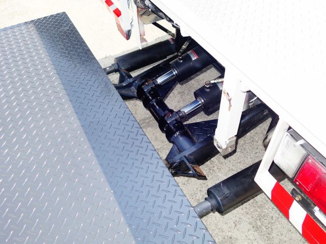 《僅跑一萬》ISUZU加長型14呎訂製鐵斗+免加尿素《5呎四軸尾門》  第7張相片