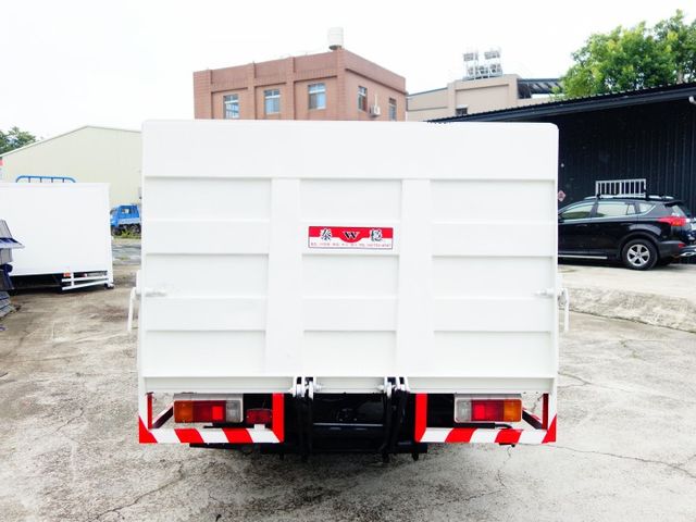 《14呎訂製車斗》HINO可載重變更5噸+免用尿素《4呎油壓尾門》  第5張相片