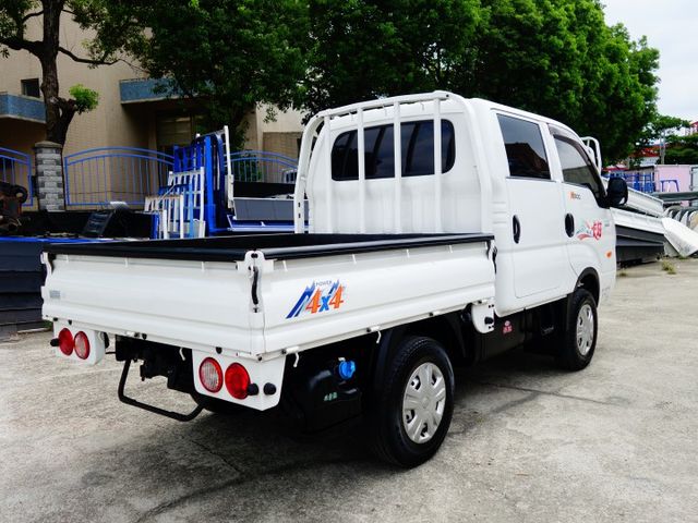 《僅跑五萬》4X4卡旺6人座雙廂《大魯四輪傳動》  第4張相片