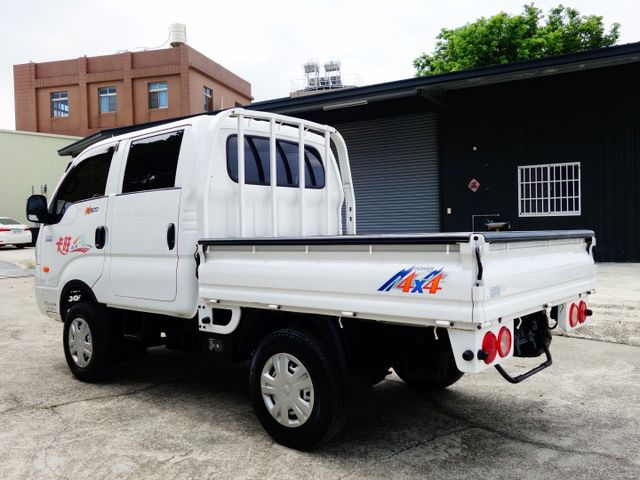 《僅跑五萬》4X4卡旺6人座雙廂《大魯四輪傳動》  第6張相片