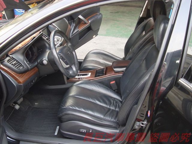 豪華型.全車原鈑件.雙安.I-KEY.音響快撥鍵.定速巡航.後座出風口.雙區恆溫.電動椅.舒適氣派!  第5張相片