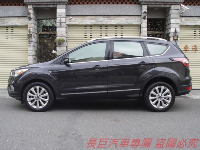 旗艦版.全車原鈑件.自動停車.ACC定速.7安.全景天窗.I-KEY.感應電動尾門.4WD.雙區恆溫.換檔撥片.可全貸  第2張相片