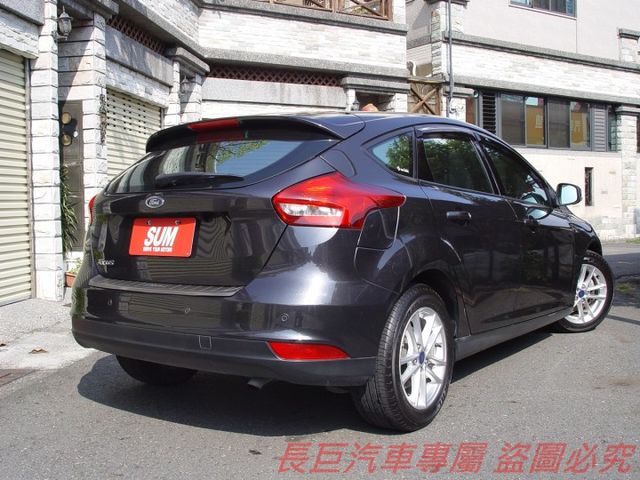 一手車.四安.6速手自排.衛星導航.定速系統.皮椅.循跡防滑.中堅國產掀背.有感進化  第4張相片