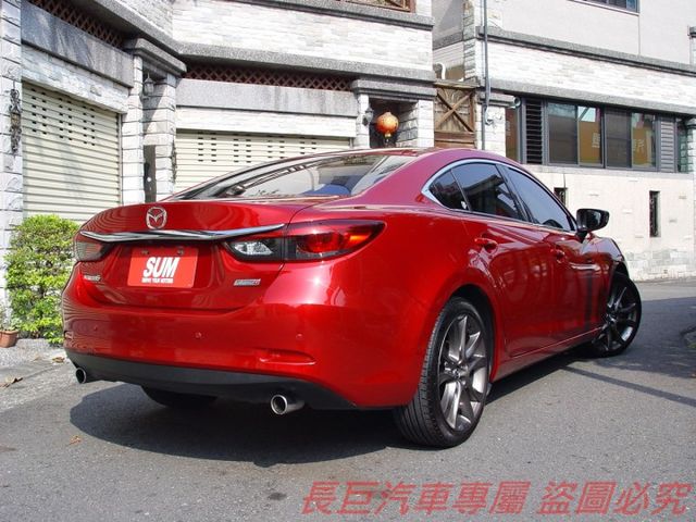 柴油旗艦型.全車原鈑件.僅跑約9萬.6安.車道維持.盲點偵測.手自排.雙區恆溫.電動椅.BOSE喇叭.可全貸  第4張相片