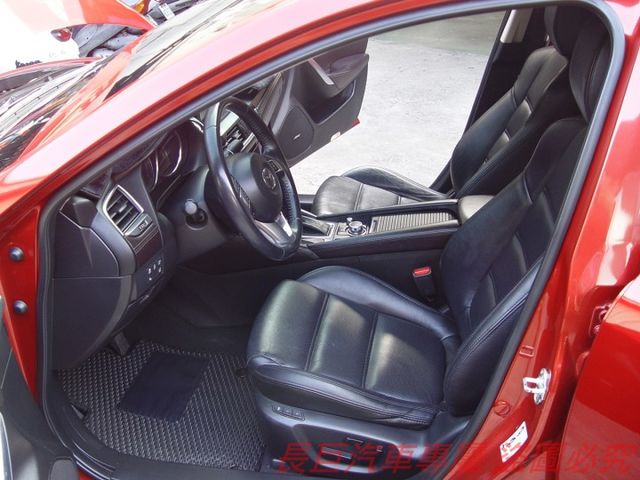 柴油旗艦型.全車原鈑件.僅跑約9萬.6安.車道維持.盲點偵測.手自排.雙區恆溫.電動椅.BOSE喇叭.可全貸  第5張相片