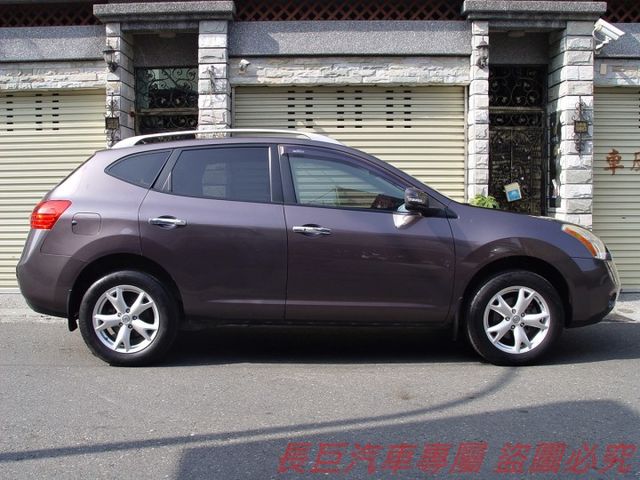 旗艦版.6安.循跡防滑.AWD.BOSE音響.加熱椅.天窗.定速系統.車頂架.精緻日系休旅.平價實用  第3張相片