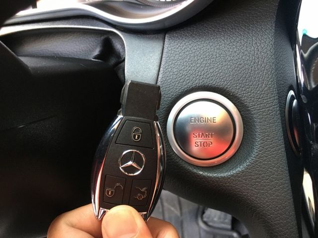 總代理一手車.全車原鈑件.7安.I-KEY.雙區恆溫.LED頭燈.多媒體主機.雙電動椅.後座出風口.可全貸  第11張相片