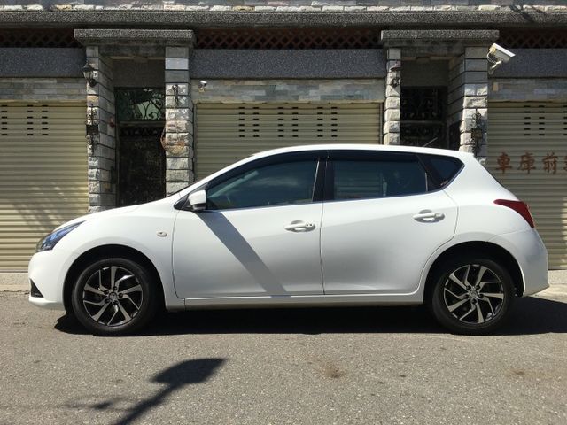 一手車/全車原鈑件/旗艦型/四安/盲點偵測/定速系統/I/KEY/雙區恆溫/巡跡防滑/後座出風口/扣牌至115/8月  第2張相片