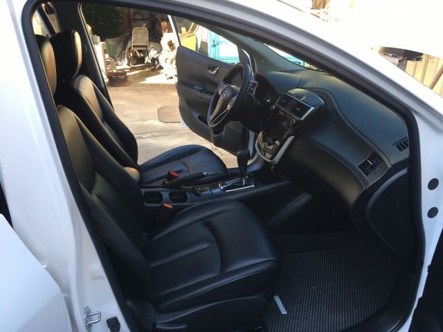 一手車/全車原鈑件/旗艦型/四安/盲點偵測/定速系統/I/KEY/雙區恆溫/巡跡防滑/後座出風口/扣牌至115/8月  第6張相片