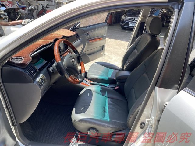 不敗代步神車/小改款式樣/HID頭燈/影音主機/電子後視鏡/恆溫空調/皮椅/省油好開/耐用省心  第5張相片