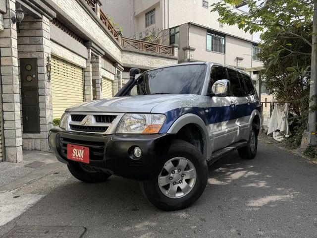 全車原鈑件/7人座/4WD/大螢幕安卓機/5速手自排/電動椅/後座出風口/天窗/越野王者  第1張相片