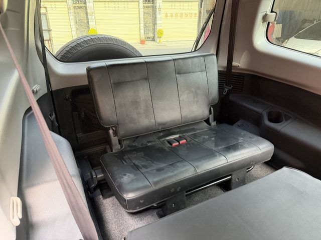 全車原鈑件/7人座/4WD/大螢幕安卓機/5速手自排/電動椅/後座出風口/天窗/越野王者  第8張相片