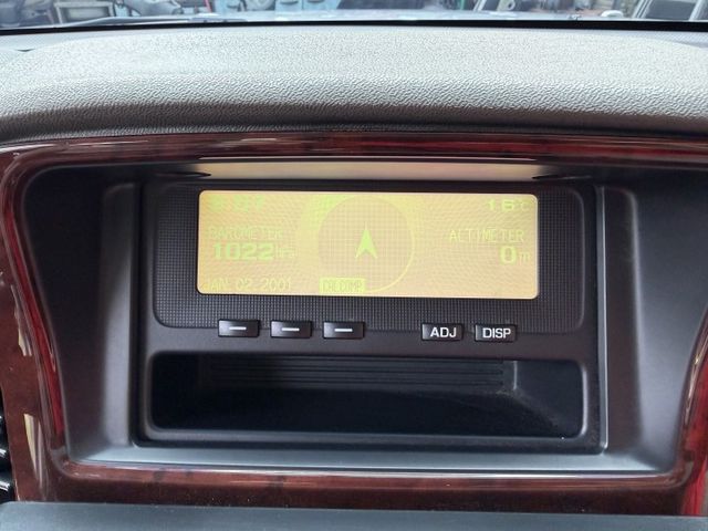 全車原鈑件/7人座/4WD/大螢幕安卓機/5速手自排/電動椅/後座出風口/天窗/越野王者  第11張相片