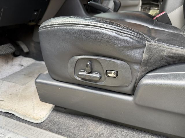 全車原鈑件/7人座/4WD/大螢幕安卓機/5速手自排/電動椅/後座出風口/天窗/越野王者  第14張相片