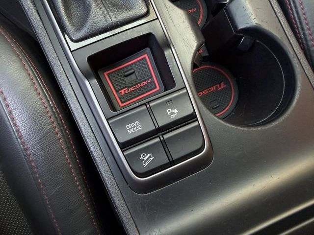 1.6渦輪尊貴版/全景天窗/I-KEY/大螢幕安卓機/6安氣囊/手自排/電動椅/LED頭燈/電動尾門/超值休旅  第13張相片