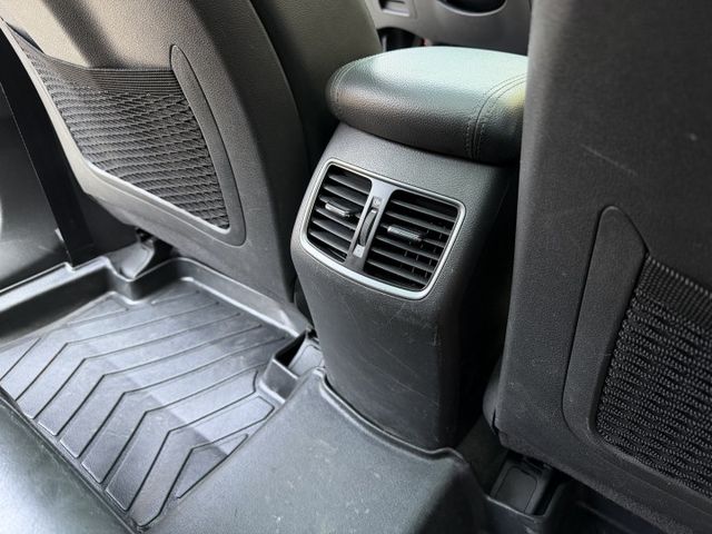 1.6渦輪尊貴版/全景天窗/I-KEY/大螢幕安卓機/6安氣囊/手自排/電動椅/LED頭燈/電動尾門/超值休旅  第16張相片