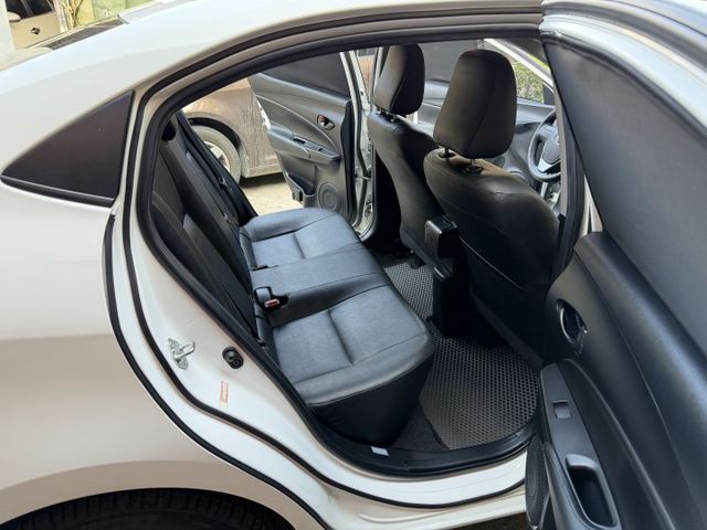 全車原版件/雙安/大螢幕安卓機/光感應頭燈/電動收折後視鏡/7速手自排/循跡防滑系統/胎壓顯示/不敗首選  第7張相片