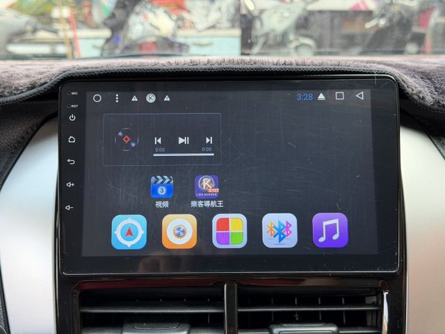 全車原版件/雙安/大螢幕安卓機/光感應頭燈/電動收折後視鏡/7速手自排/循跡防滑系統/胎壓顯示/不敗首選  第9張相片