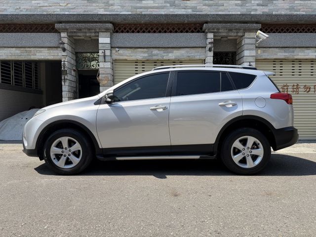 全車原鈑件/6安全氣囊/大螢幕安卓機/電動尾門/雙區恆溫/定速/I-KEY/電動椅/車頂架/電動天窗  第2張相片