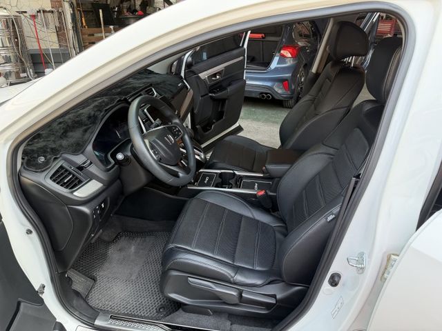 VTi-S/6安全氣囊/車道維持/ACC跟車/電動尾門/自動煞車/CARPLAY車機/超搶手猶豫就沒有  第5張相片