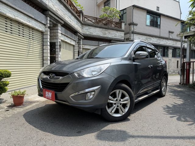 整備中/尊貴型/定速系統/雙安/電動椅/多媒體主機/雙區恆溫/6速手自排/行李架/便宜好用  第1張相片