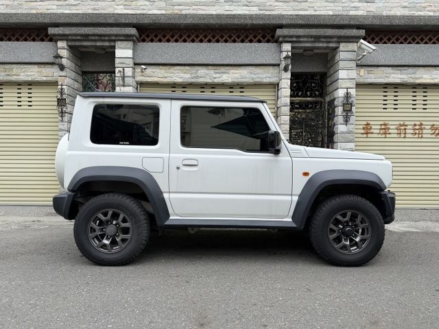 6安氣囊/大螢幕安卓機/ALL GRIP四傳系統/定速/恆溫空調/正統越野血統/個性吸睛  第3張相片