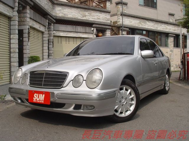一手車.僅跑8萬多.里程保證.6安.雙電動椅.天窗.定速系統.雙區恆溫.真皮皮椅.全車距雷達.車況絕佳.大器華貴  第1張相片
