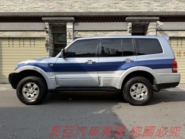全車原鈑件/7人座/4WD/大螢幕安卓機/5速手自排/電動椅/後座出風口/天窗/越野王者  第2張相片