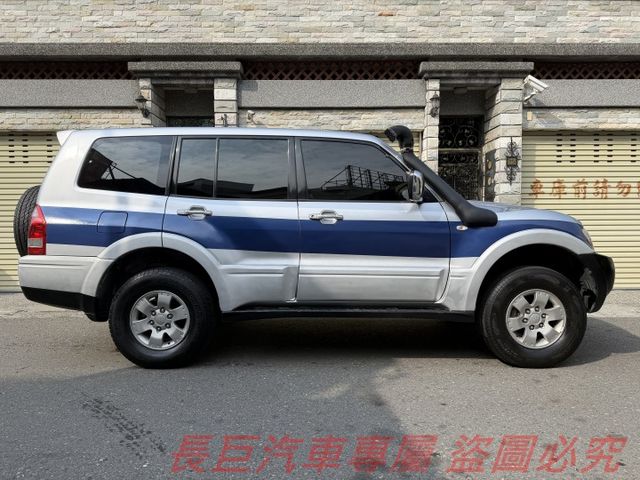 全車原鈑件/7人座/4WD/大螢幕安卓機/5速手自排/電動椅/後座出風口/天窗/越野王者  第3張相片