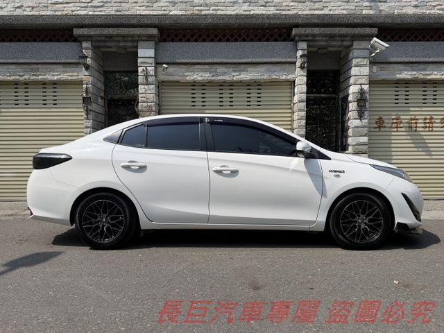 全車原版件/雙安/大螢幕安卓機/光感應頭燈/電動收折後視鏡/7速手自排/循跡防滑系統/胎壓顯示/不敗首選  第3張相片