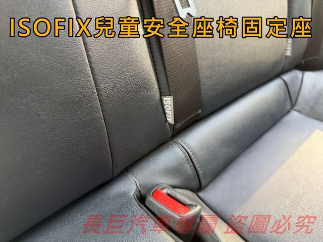 全車原版件/雙安/大螢幕安卓機/光感應頭燈/電動收折後視鏡/7速手自排/循跡防滑系統/胎壓顯示/不敗首選  第18張相片