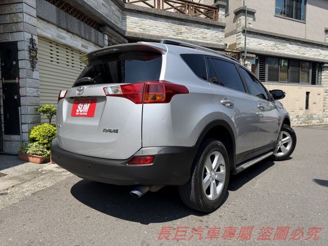 全車原鈑件/6安全氣囊/大螢幕安卓機/電動尾門/雙區恆溫/定速/I-KEY/電動椅/車頂架/電動天窗  第4張相片