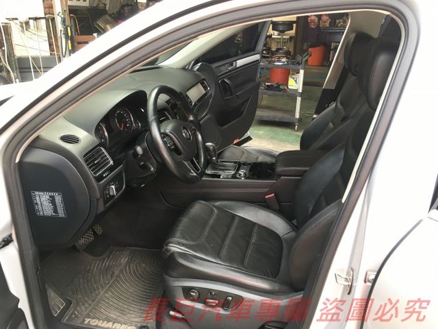全車原鈑件.低里程.6安.全景天窗.雙前電動椅.4WD.換檔撥片.定速系統.電動尾門.有力好開.大器豪華!  第5張相片