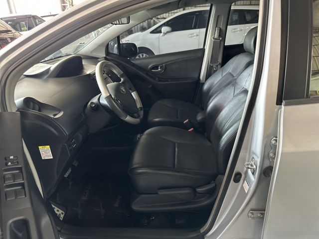 YARIS  第4張相片