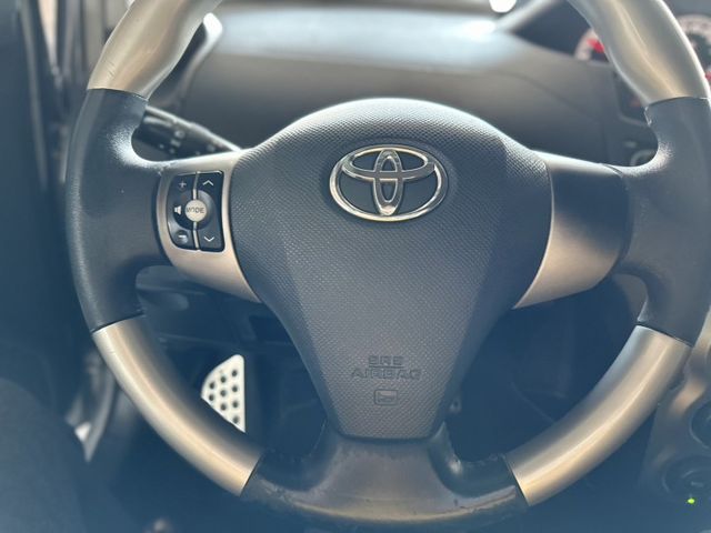 YARIS  第7張相片
