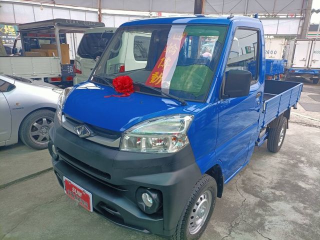 四輪傳動 全新領牌車 贈送原廠前後錄行車記錄器  第3張相片