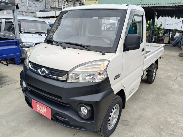 里程保證5萬多公里 原鈑件無事故 原廠記錄可查 車況佳 四輪換新 買回去無待修立刻發大財  第3張相片